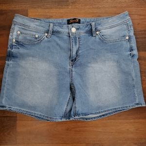 Size 16 shorts
